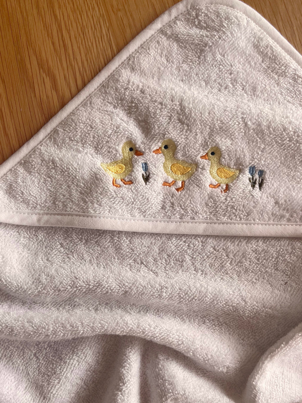 Badcape | Geborduurde eendjes
